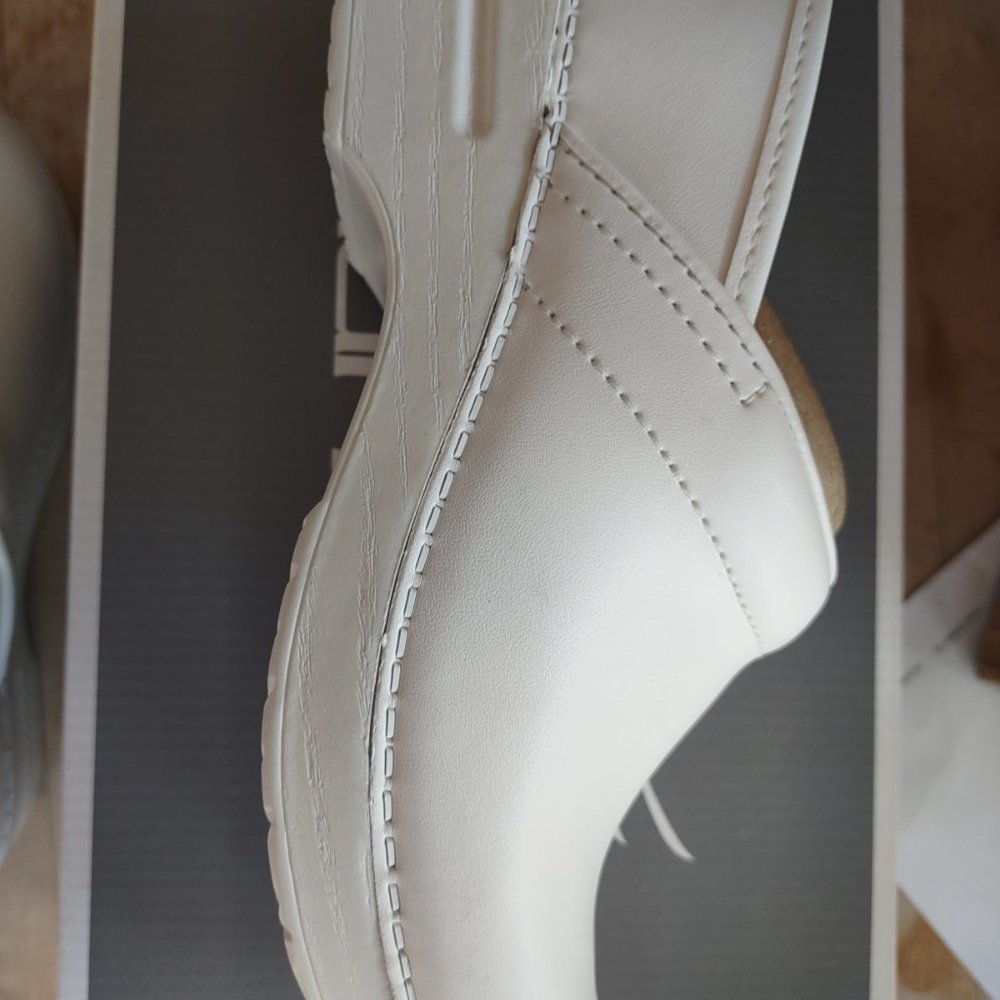 Dansko Clog - Picture 2 of 6